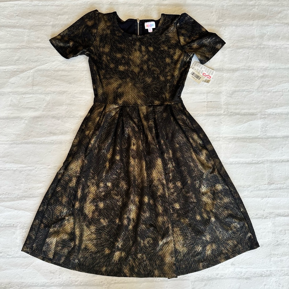 ✨NWT✨ LuLaRoe Amelia Dress Size Small